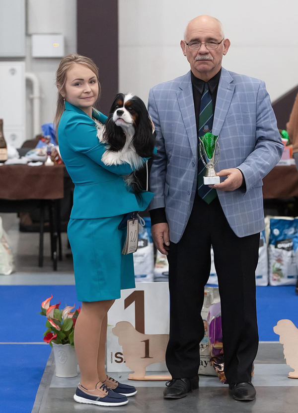 photo by Anton Bazylevich